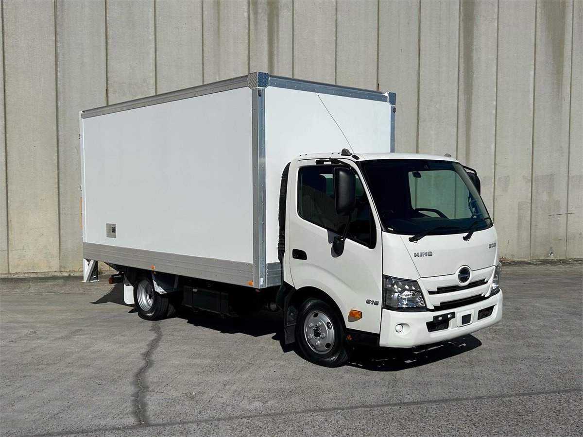 2021 Hino 300 Series 616 image 11
