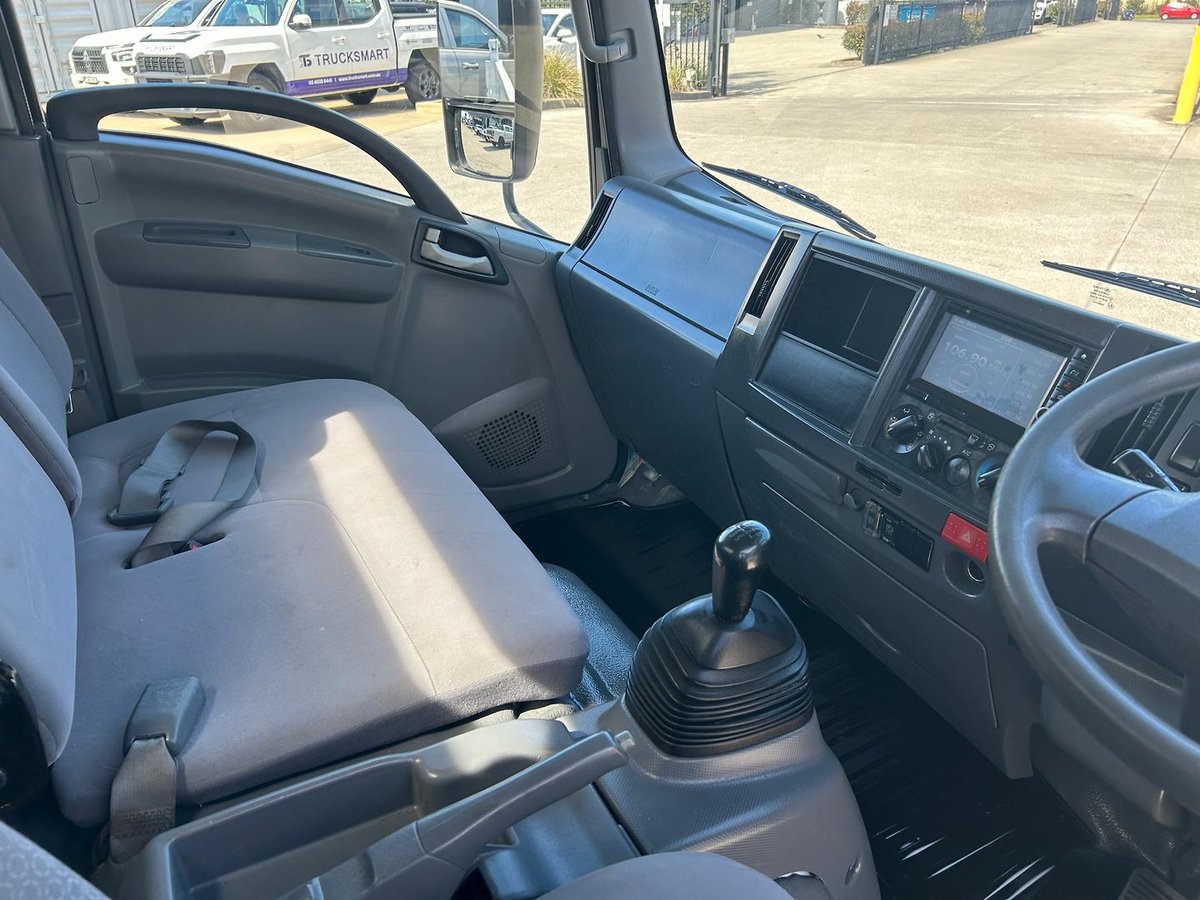 2016 Isuzu N Series NPR 45/55-155 image 15