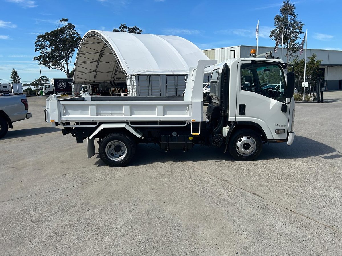 2016 Isuzu N Series NPR 45/55-155 image 10