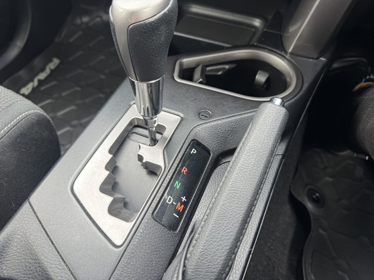2018 Toyota RAV4 GXL ZSA42R image 21