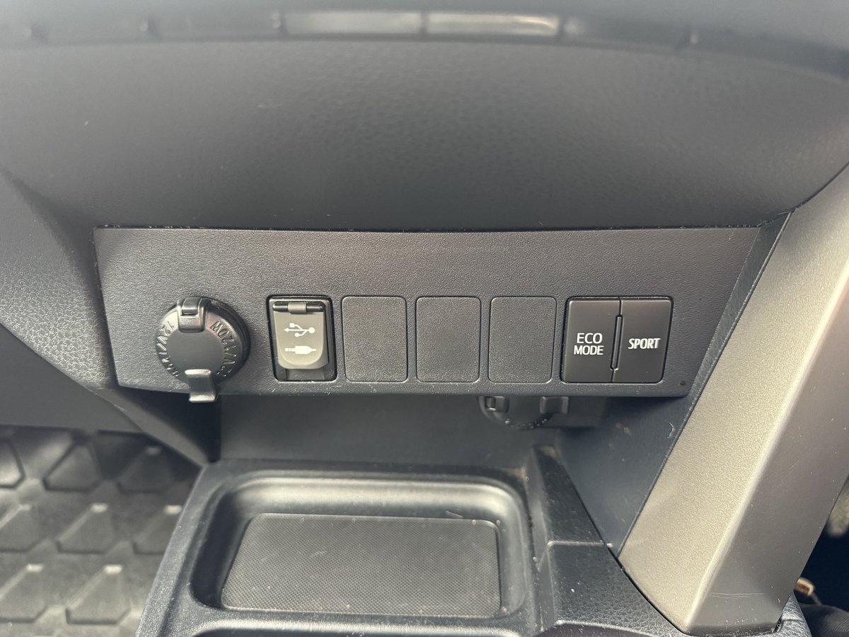 2018 Toyota RAV4 GXL ZSA42R image 22