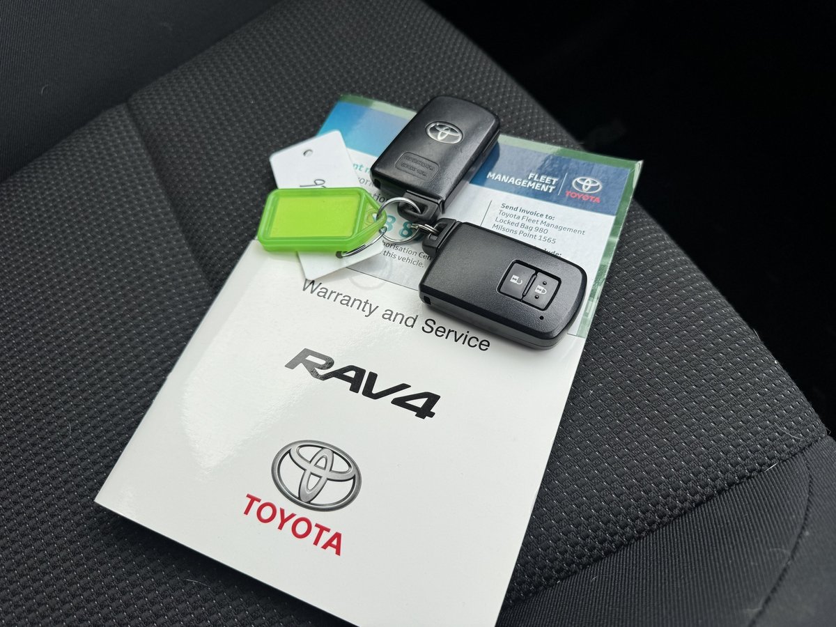2018 Toyota RAV4 GXL ZSA42R image 25
