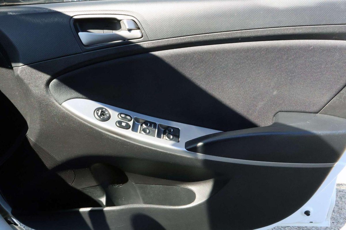 2017 Hyundai Accent Sport RB6 MY18 image 19