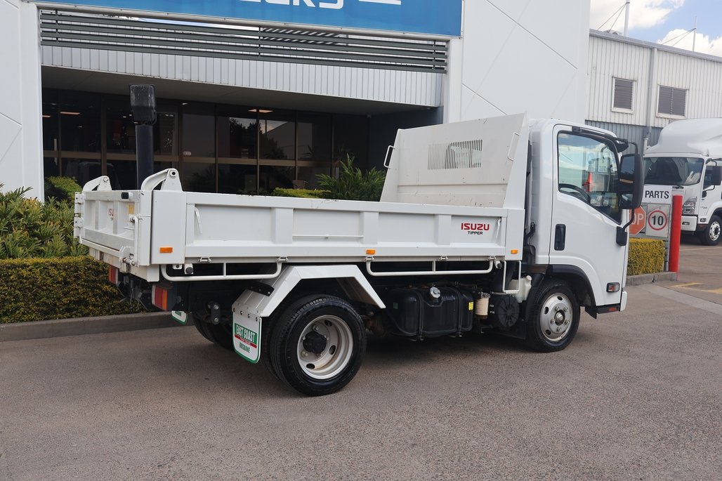 2023 ISUZU NLR 45-150 image 14