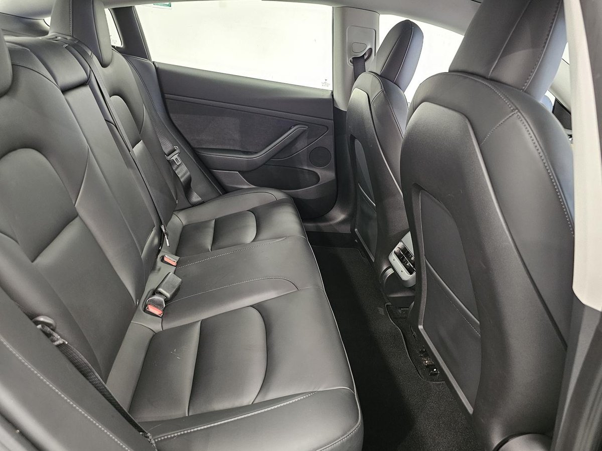 2022 Tesla Model 3 Rear-Wheel Drive image 20