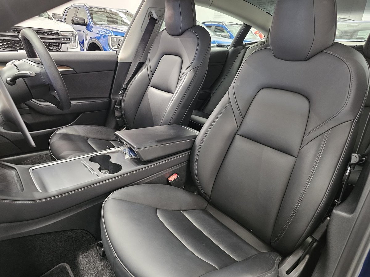 2022 Tesla Model 3 Rear-Wheel Drive image 24