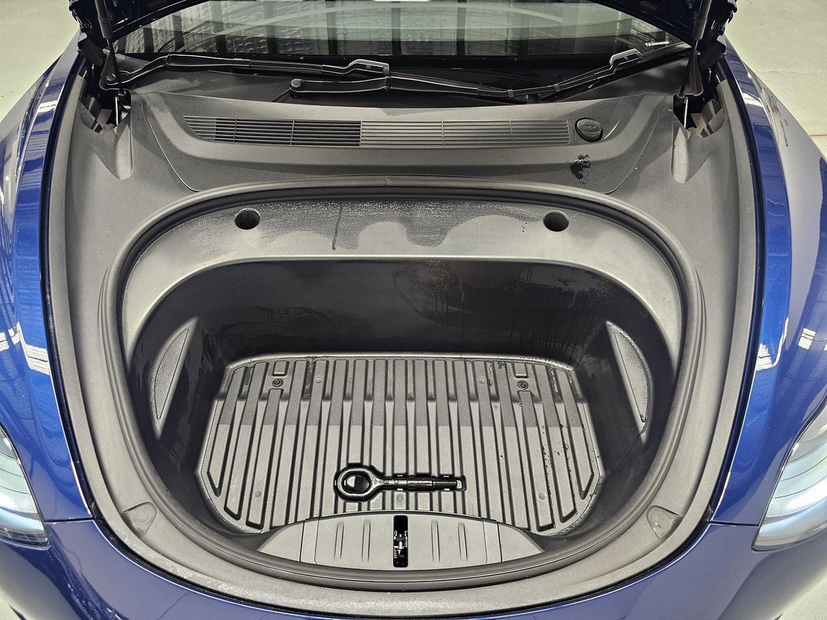 2022 Tesla Model 3 Rear-Wheel Drive image 25
