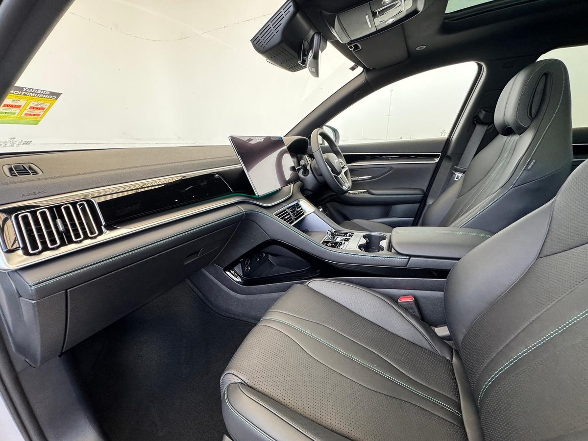2026 BYD SEALION 6 Dynamic Extended Range MY25 image 13