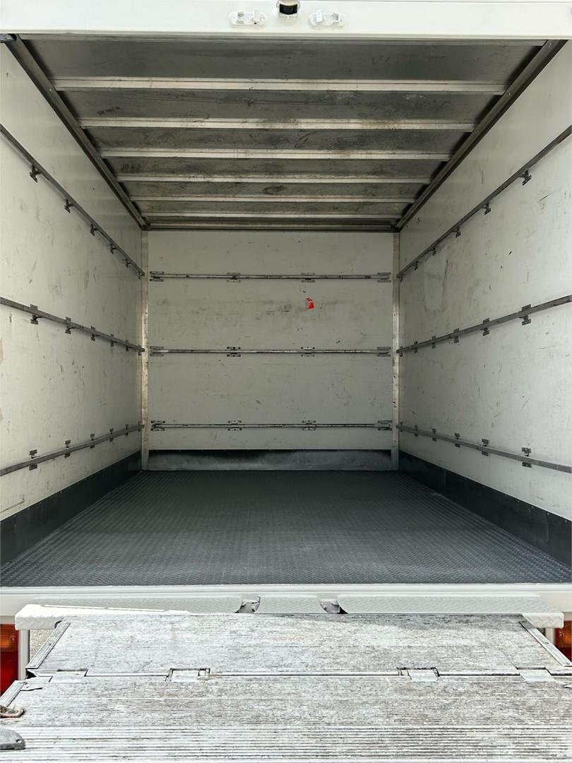 2023 Hino 300 616 image 7
