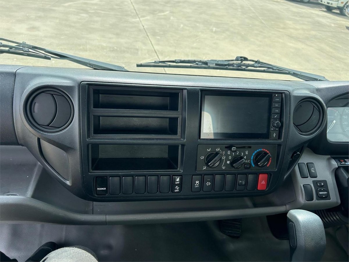 2023 Hino 300 616 image 15