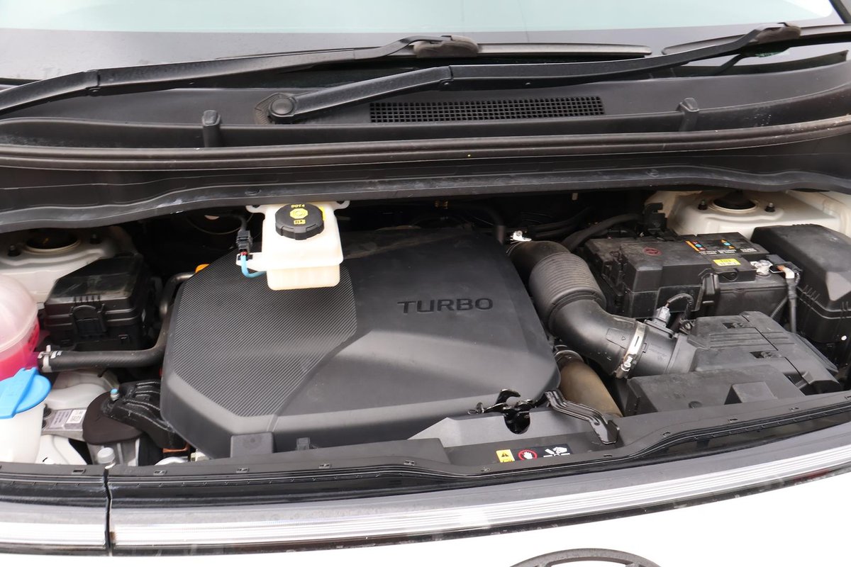 2023 Hyundai STARIA LOAD Premium US4.V2 MY23 image 28