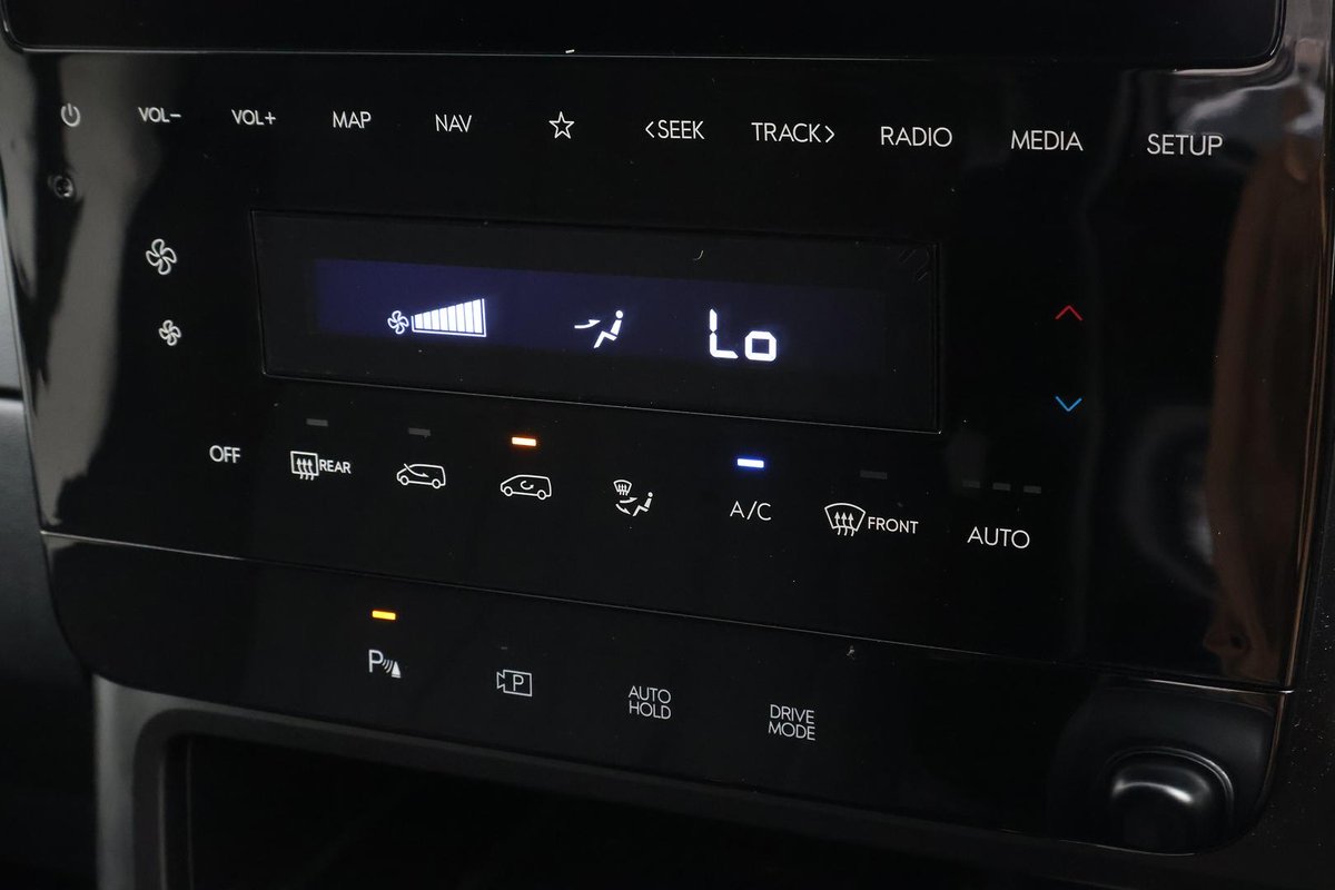 2023 Hyundai STARIA LOAD Premium US4.V2 MY23 image 20