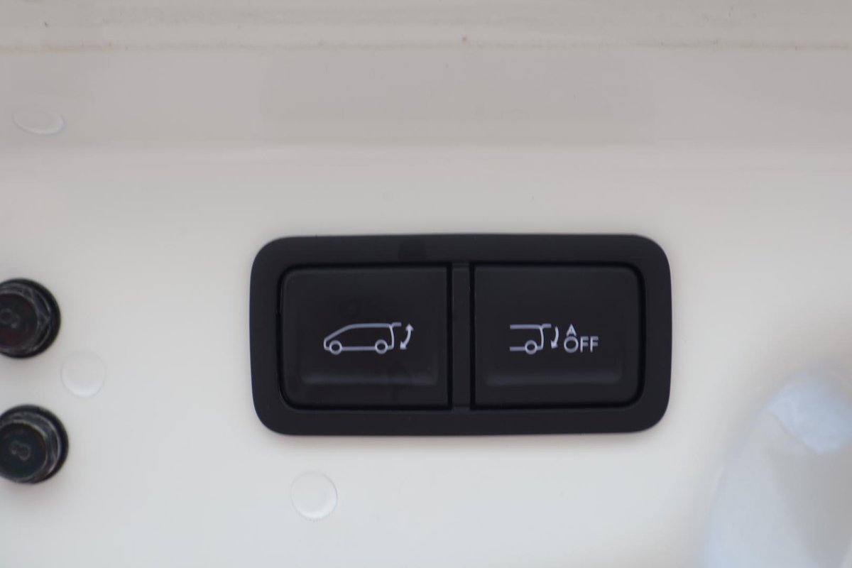 2023 Hyundai STARIA LOAD Premium US4.V2 MY23 image 27