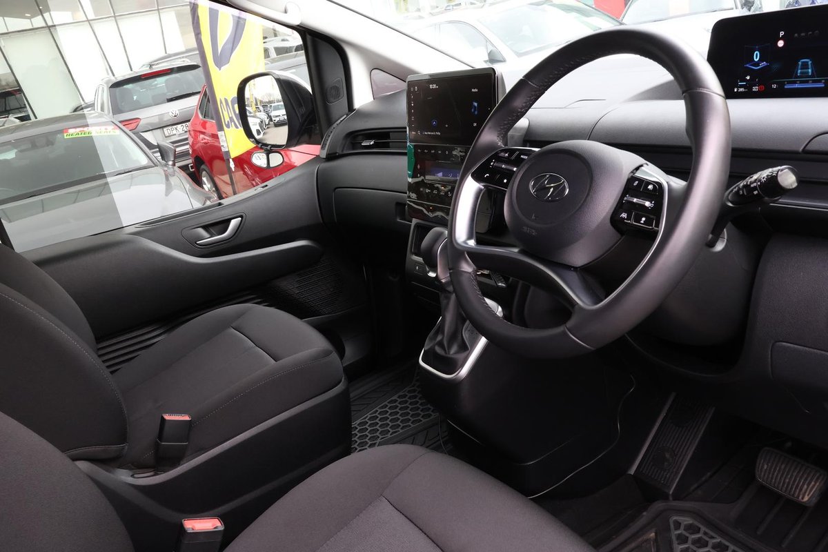 2023 Hyundai STARIA LOAD Premium US4.V2 MY23 image 7