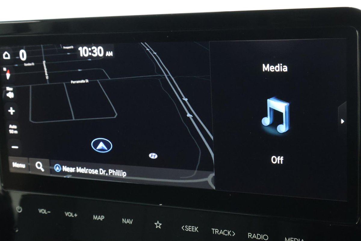 2023 Hyundai STARIA LOAD Premium US4.V2 MY23 image 16