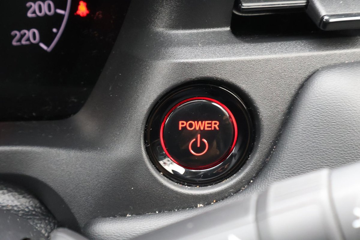 2024 Honda HR-V e:HEV L MY25 image 16