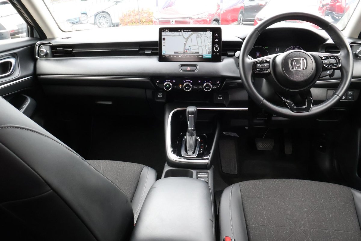 2024 Honda HR-V e:HEV L MY25 image 8
