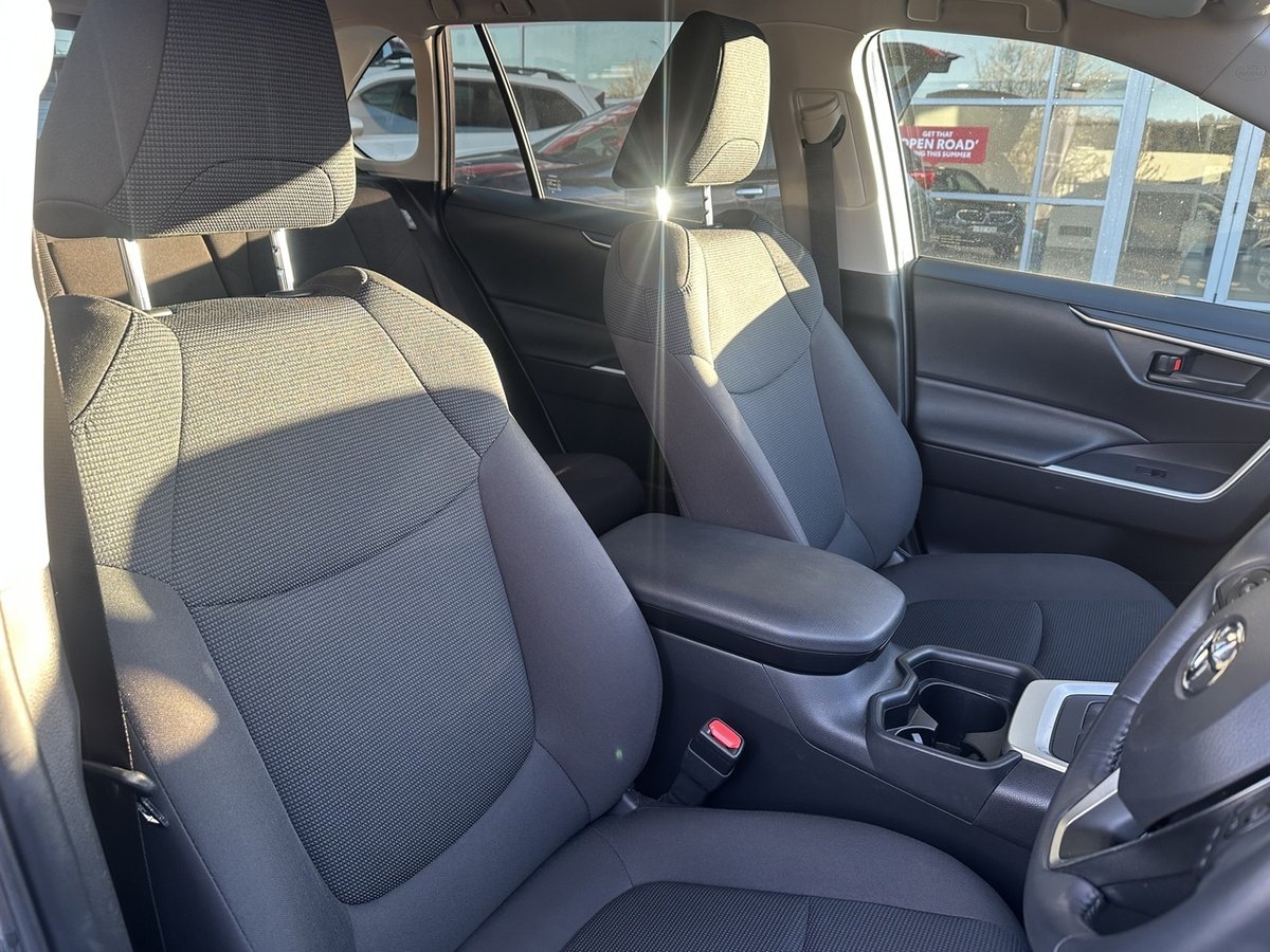 2021 Toyota RAV4 GX AXAH52R image 11