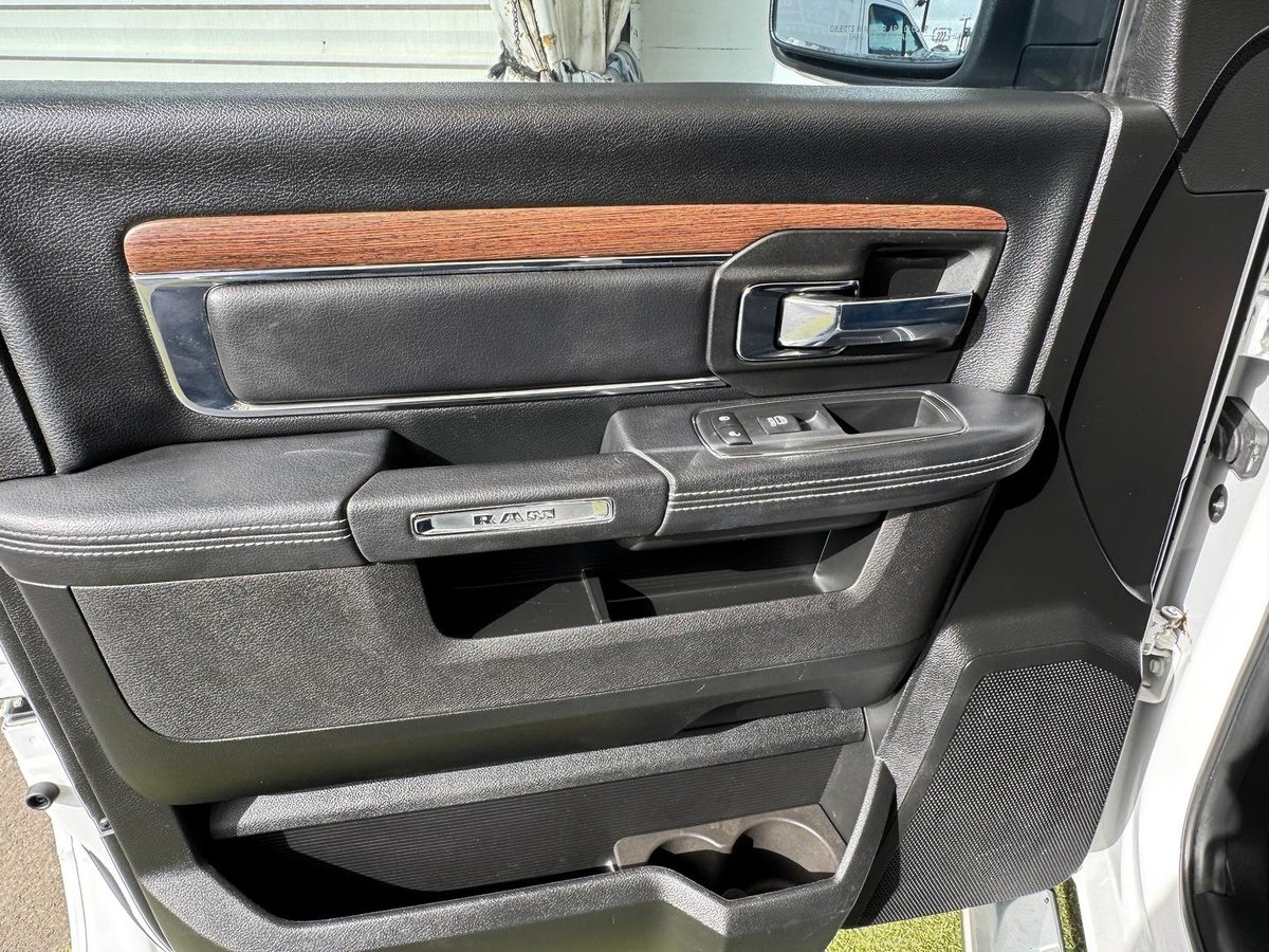 2019 RAM 1500 Laramie RamBox DS MY19 4X4 Dual Range image 17