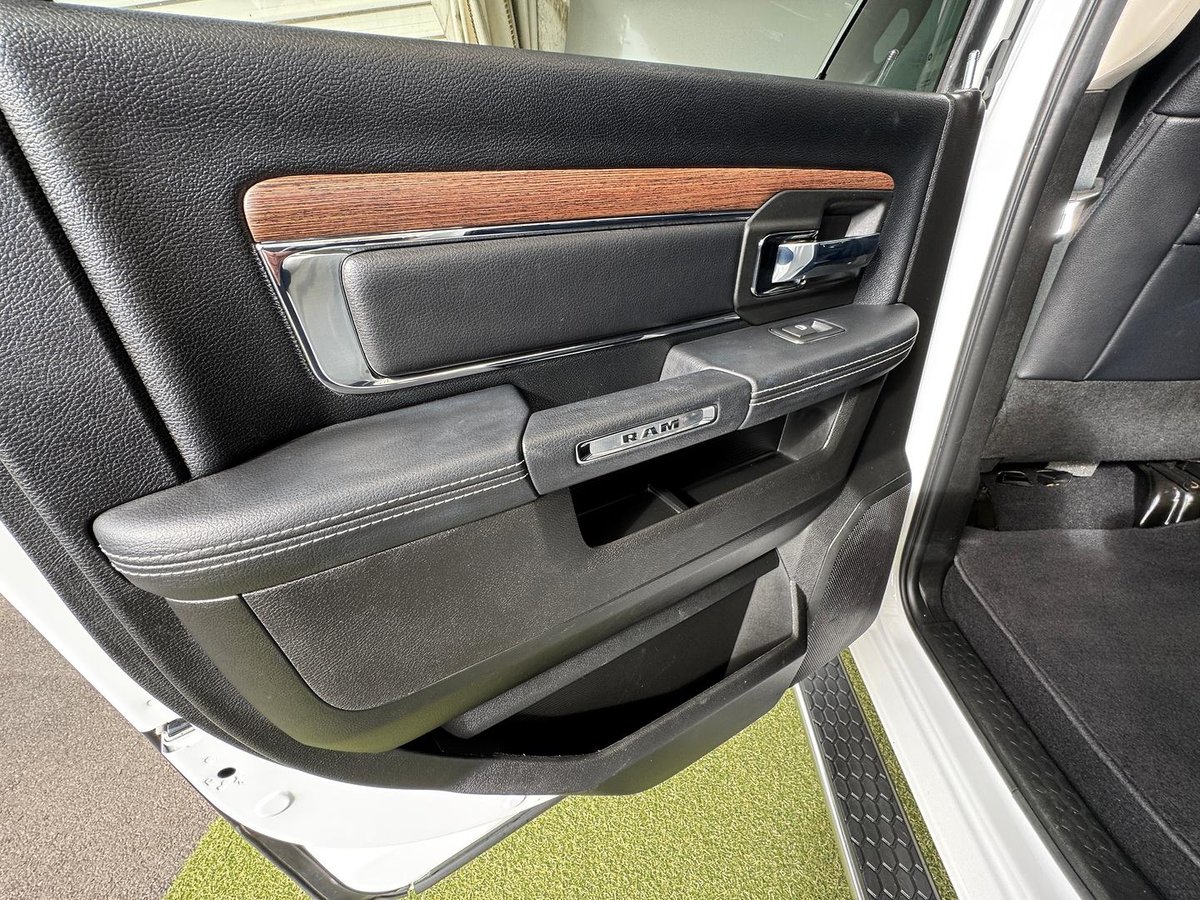 2019 RAM 1500 Laramie RamBox DS MY19 4X4 Dual Range image 16
