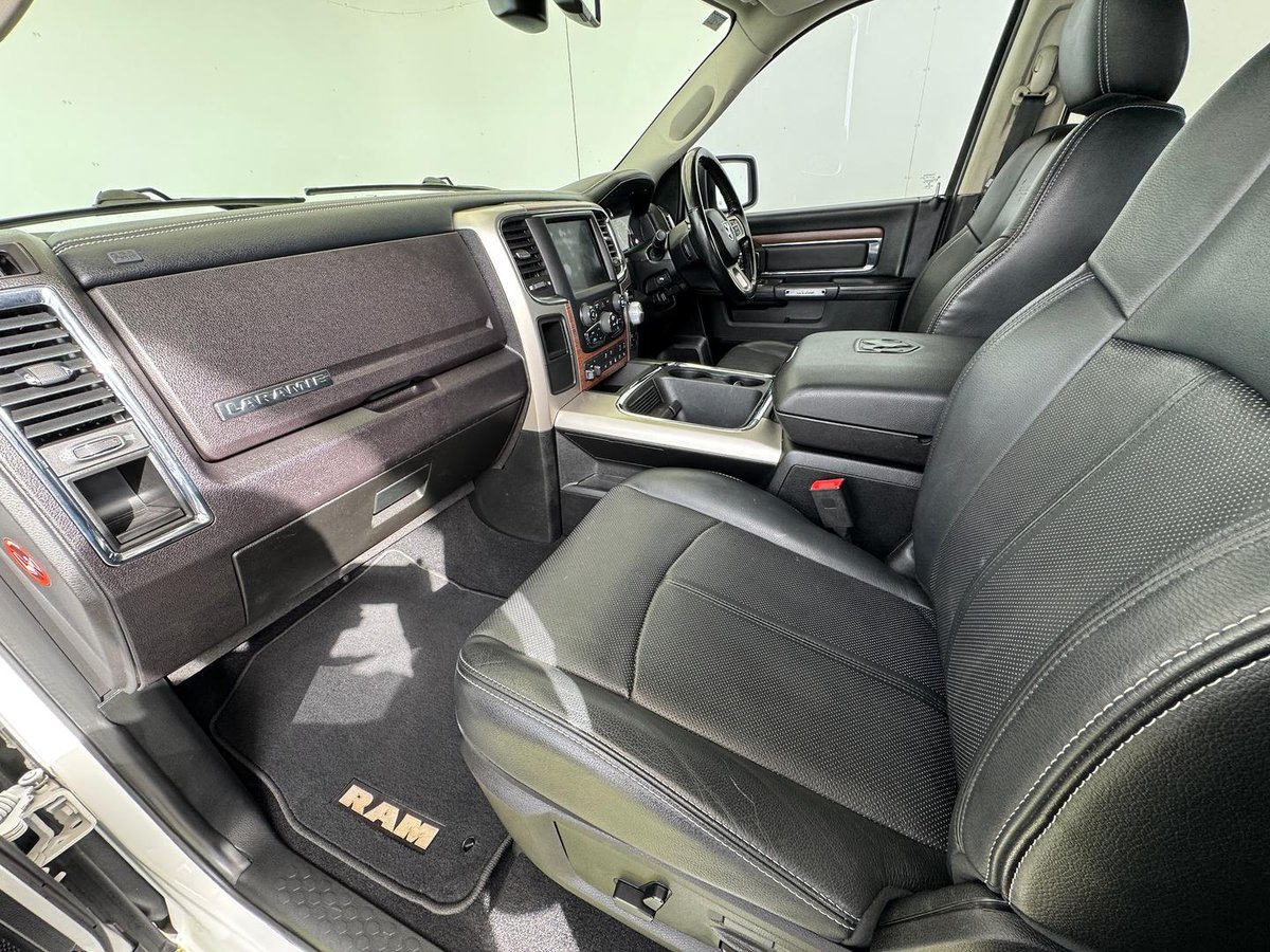 2019 RAM 1500 Laramie RamBox DS MY19 4X4 Dual Range image 15