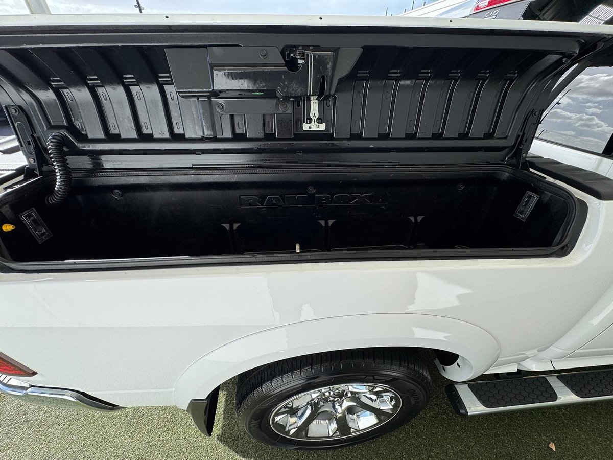 2019 RAM 1500 Laramie RamBox DS MY19 4X4 Dual Range image 25
