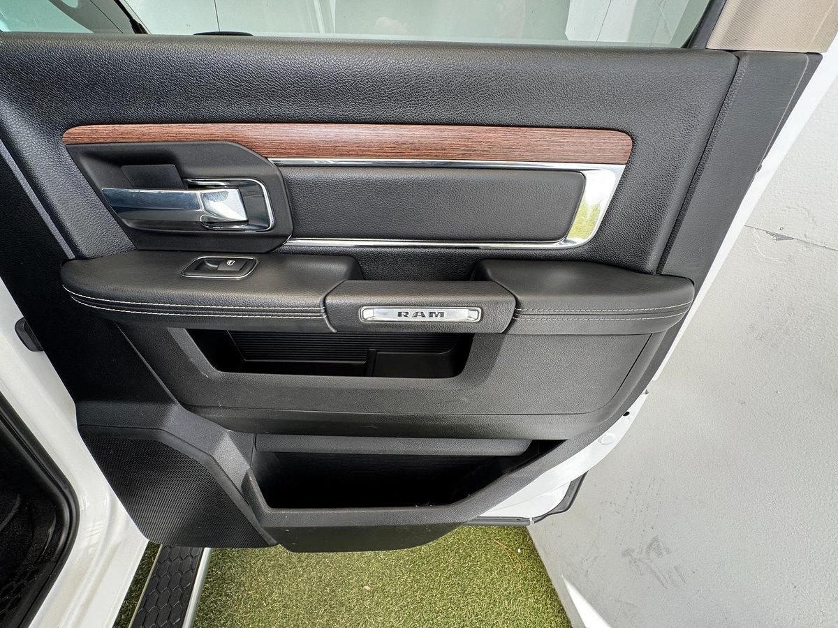 2019 RAM 1500 Laramie RamBox DS MY19 4X4 Dual Range image 11
