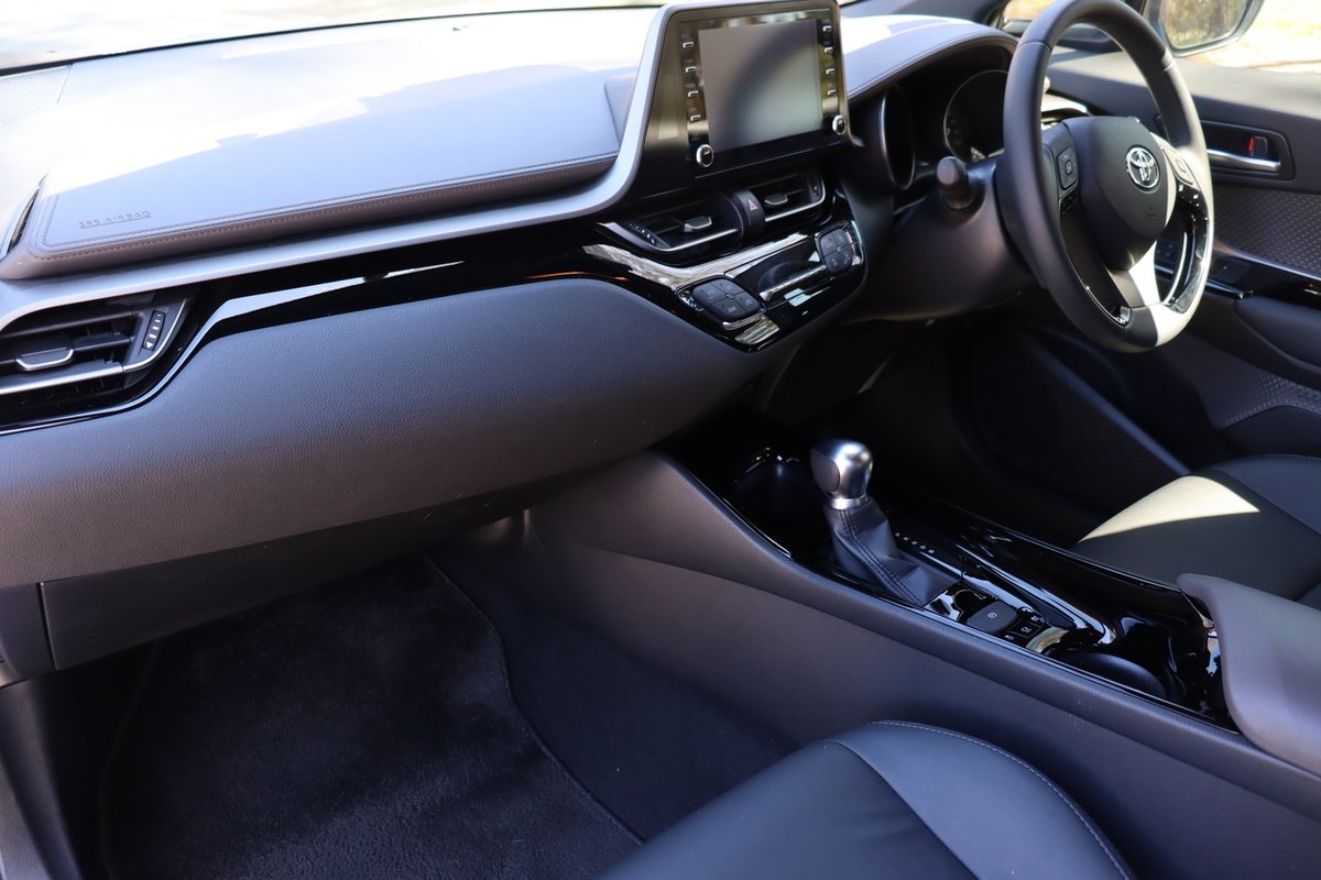 2020 Toyota C-HR Koba ZYX10R image 26