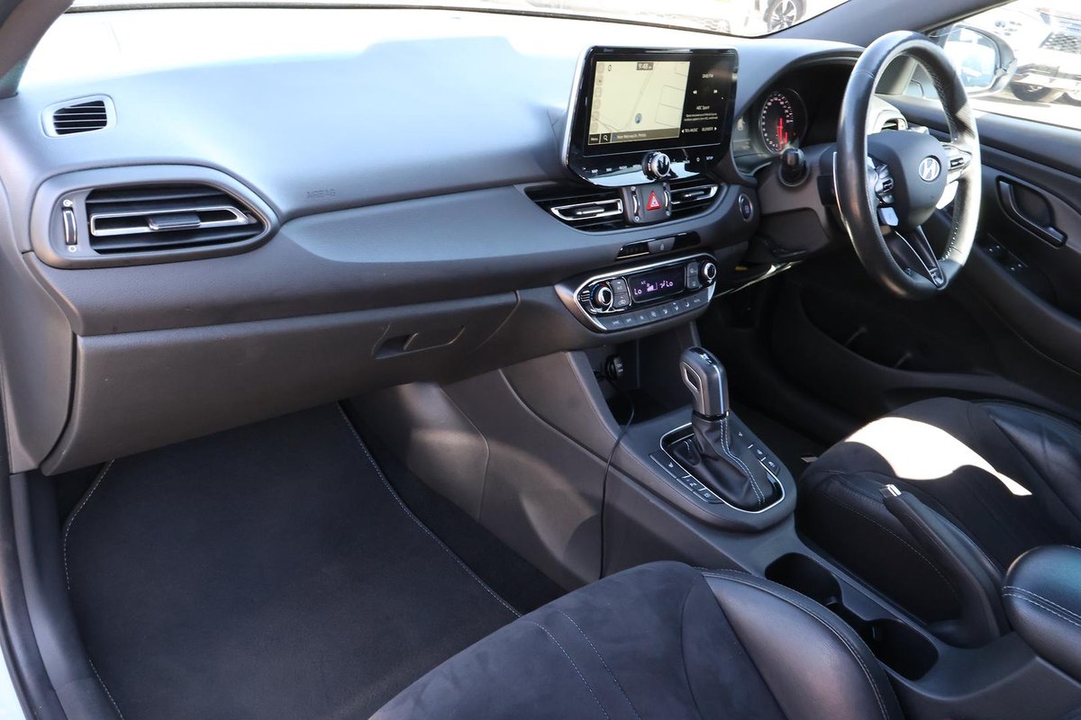 2025 Hyundai i30 image 28