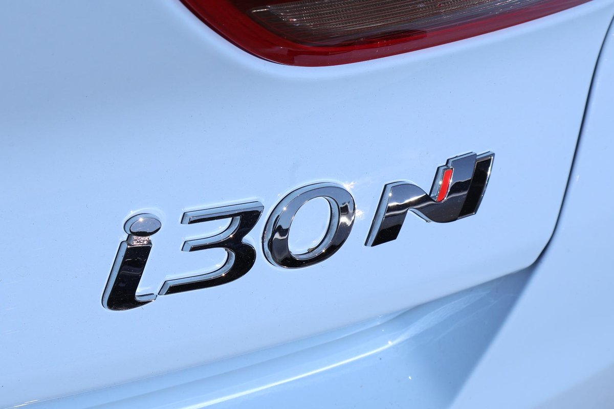 2025 Hyundai i30 image 32