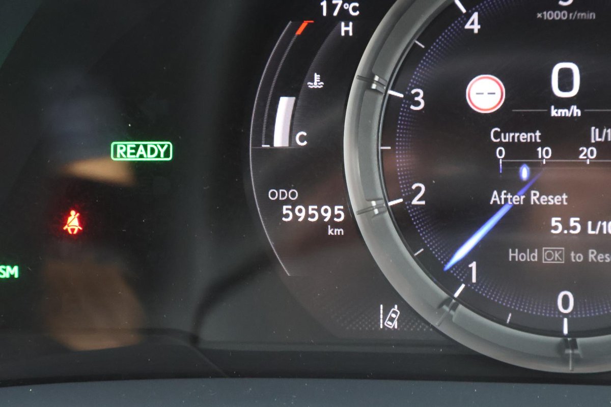 2020 Lexus ES 300h F Sport AXZH10R image 15