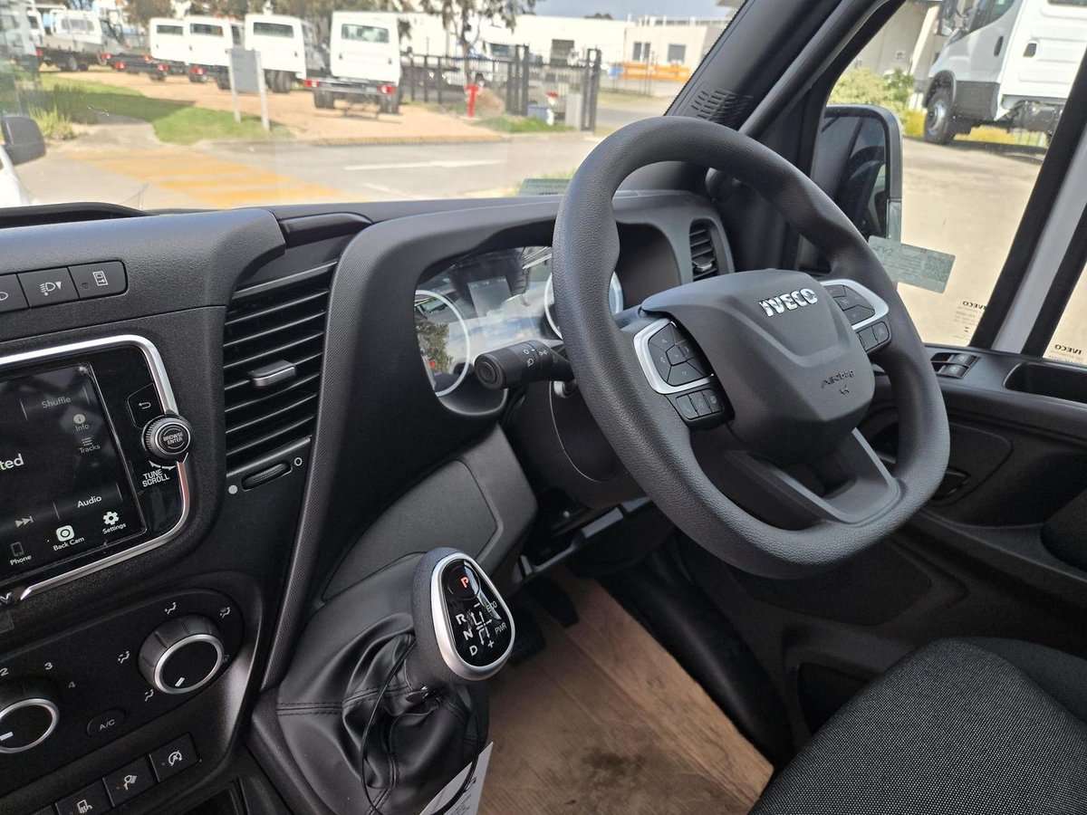 2026 Iveco Daily 35S14V image 15