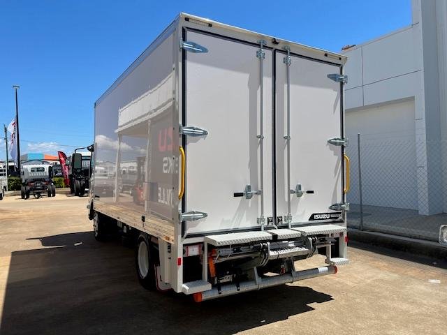 2026 Isuzu N Series image 14
