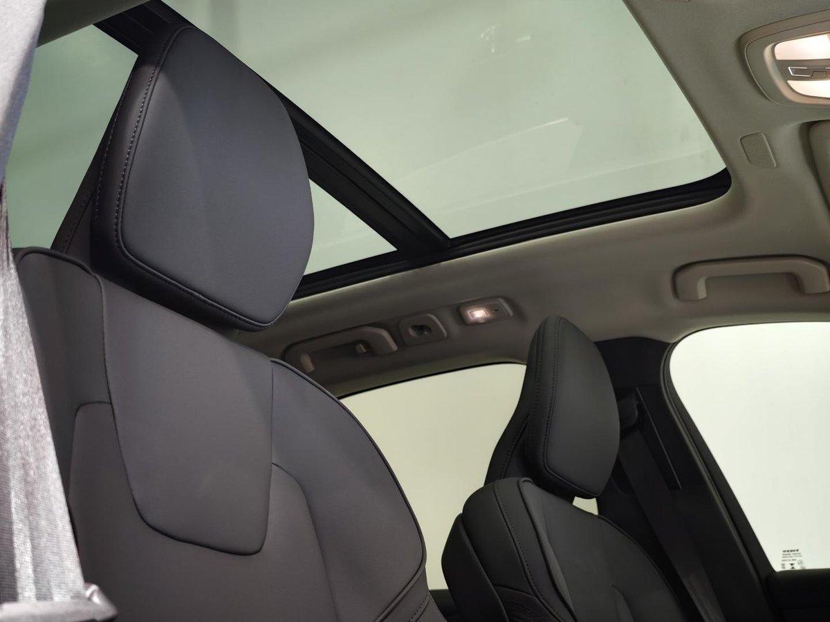 2025 Volvo XC60 Plus B5 Bright MY26 AWD image 8