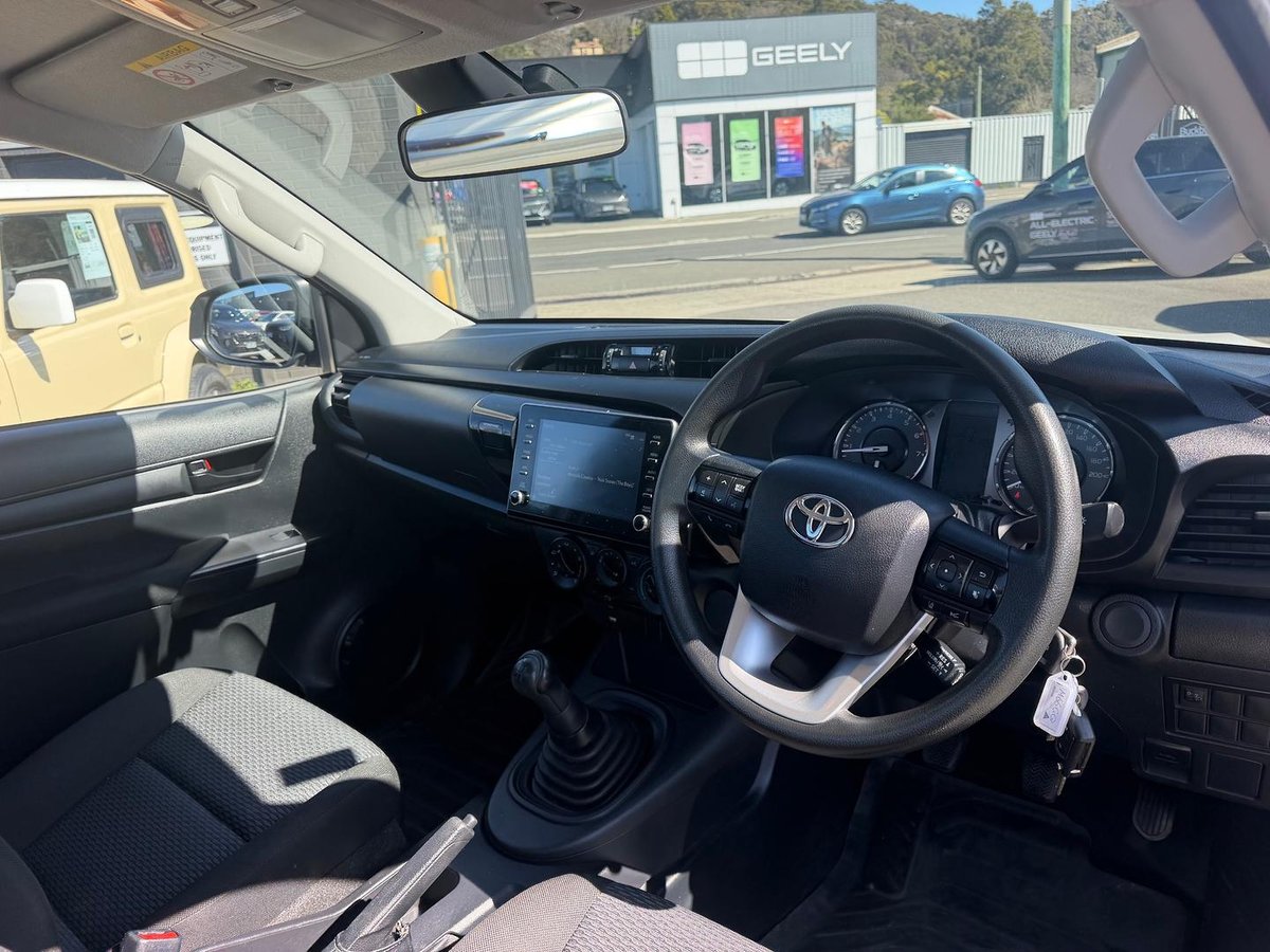 2023 Toyota Hilux Workmate TGN121R 4x2 image 7