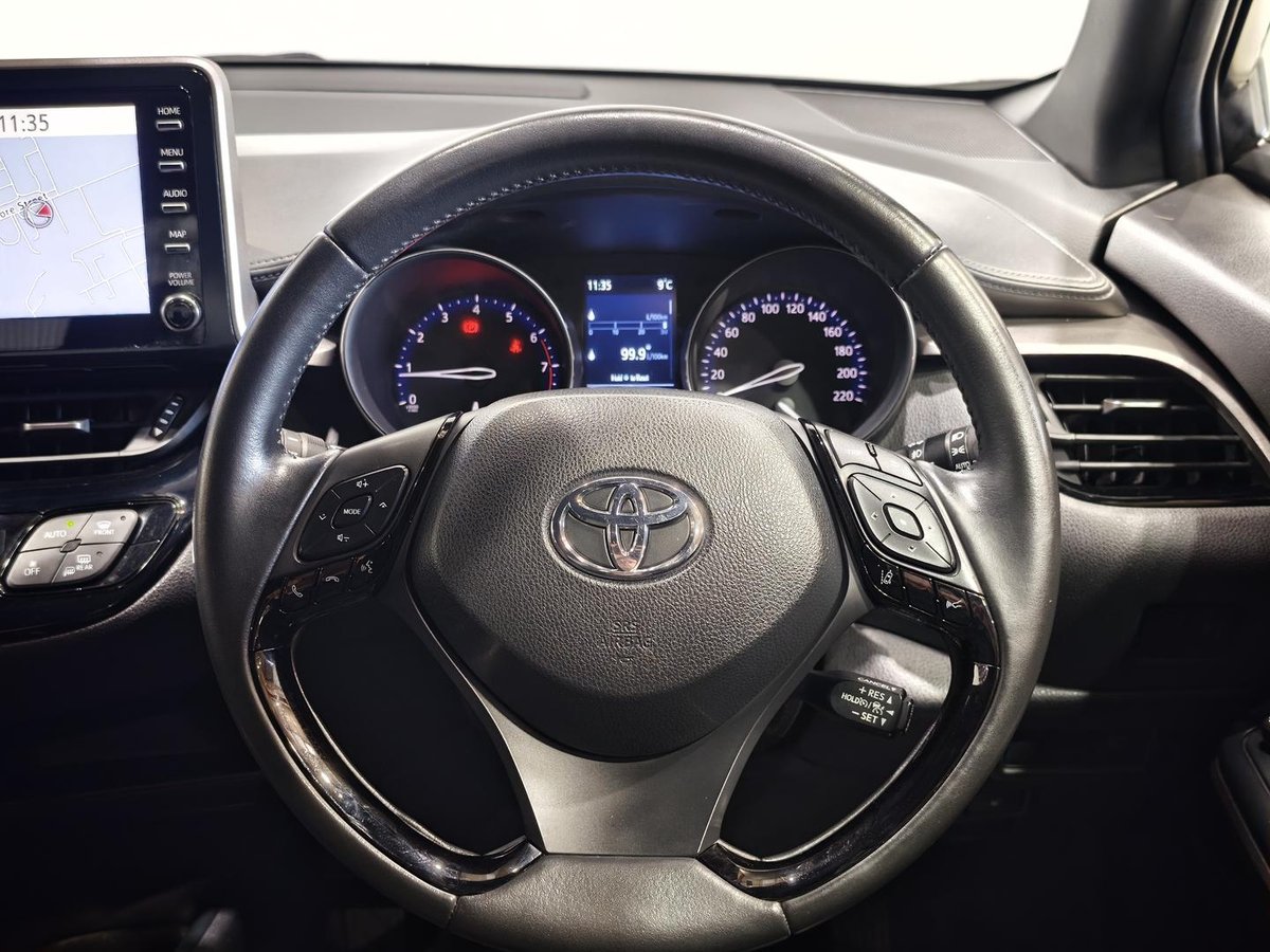 2021 Toyota C-HR GXL NGX10R image 8