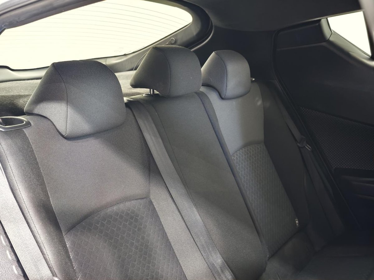2021 Toyota C-HR GXL NGX10R image 16