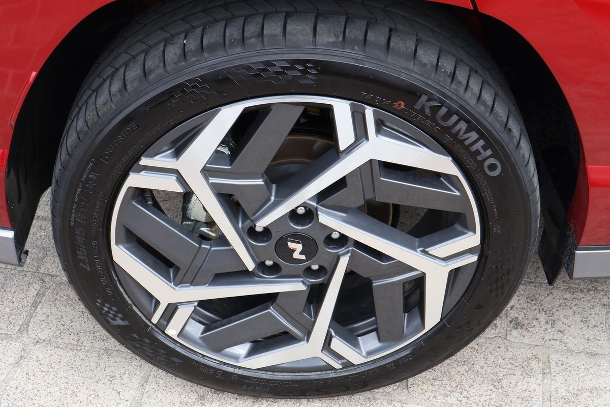 2025 Hyundai Kona Premium N Line SX2.V2 MY25 image 7