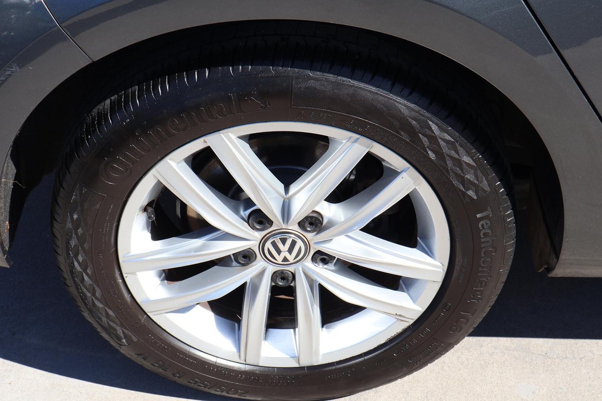 2018 Volkswagen Golf 110TSI 7.5 MY18 image 25