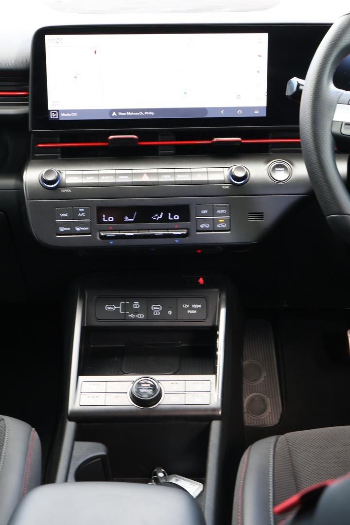 2024 Hyundai Kona Premium N Line SX2.V2 MY25 AWD image 28