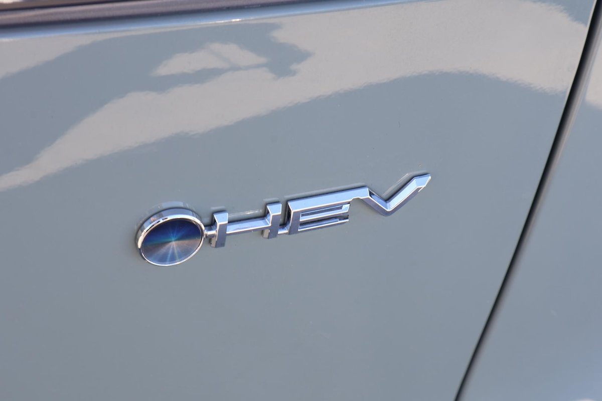 2024 Toyota Corolla Cross GXL MXGH10R image 31