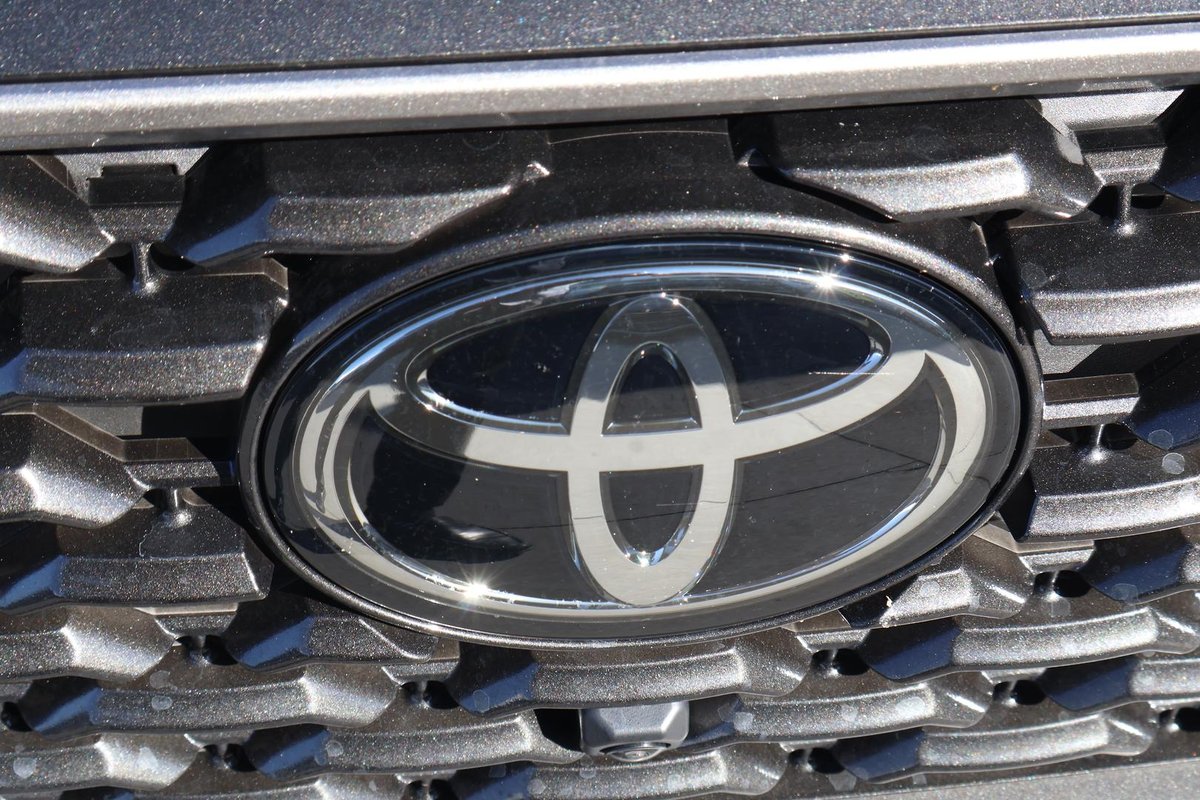 2024 Toyota Corolla Cross GXL MXGH10R image 32