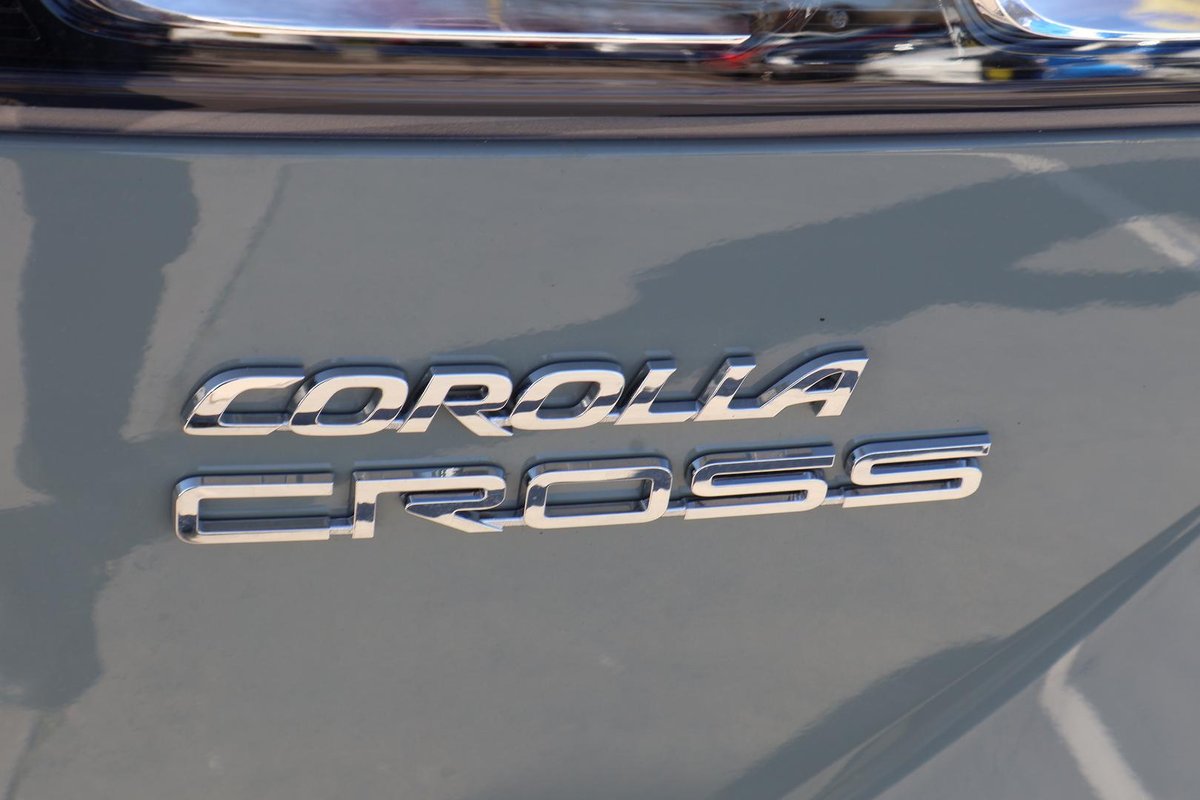2024 Toyota Corolla Cross GXL MXGH10R image 30