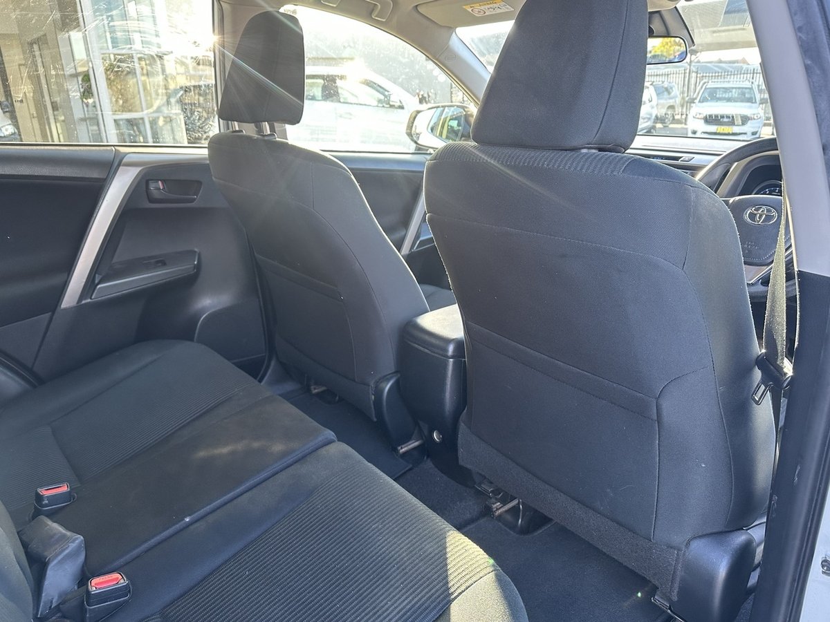 2018 Toyota RAV4 GX ASA44R AWD image 12