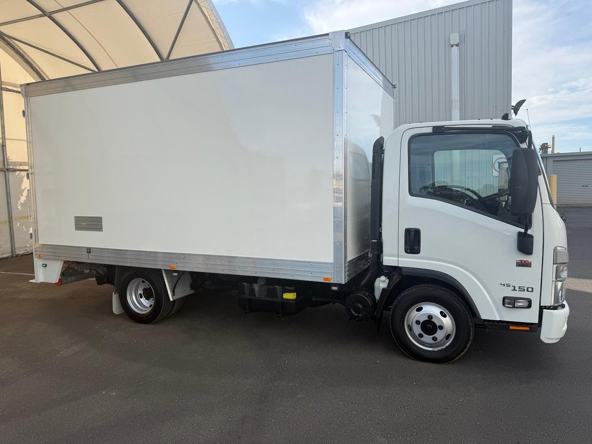 2022 Isuzu N Series NNR 45-150 image 8
