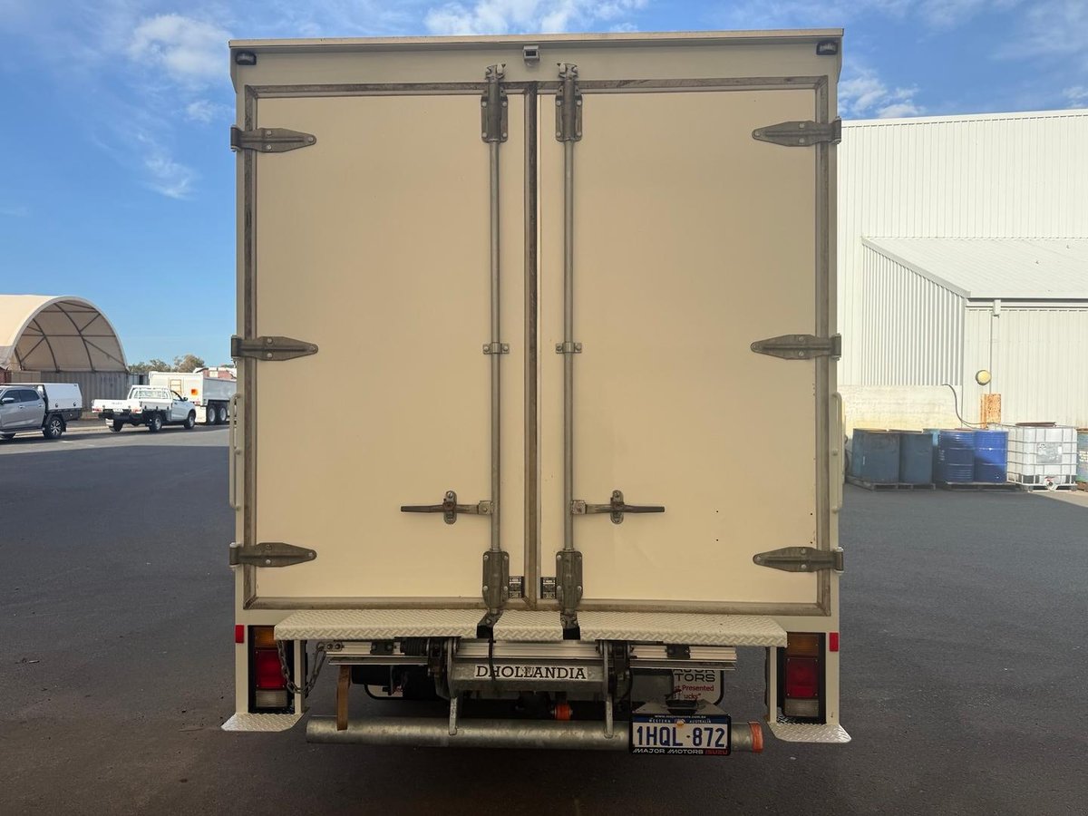 2022 Isuzu N Series NNR 45-150 image 11