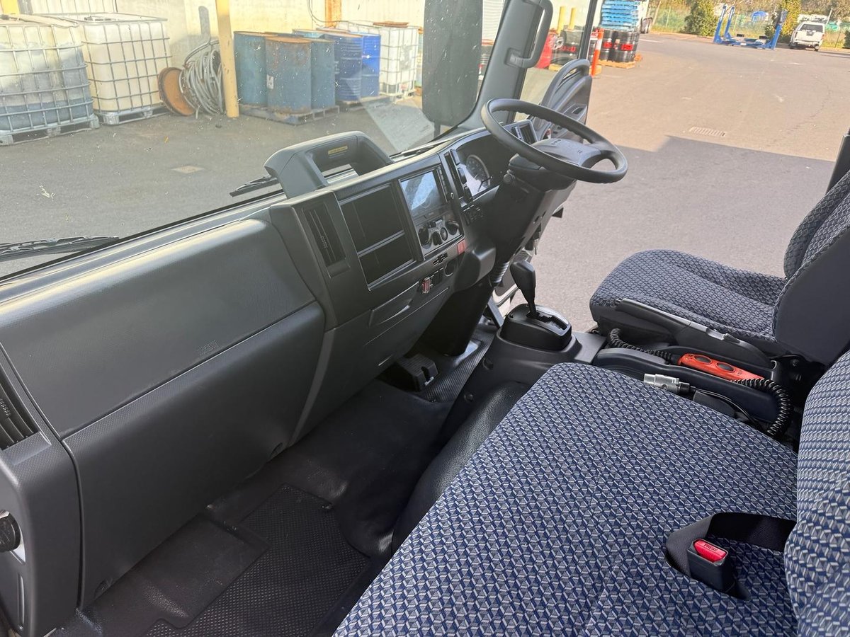 2022 Isuzu N Series NNR 45-150 image 20