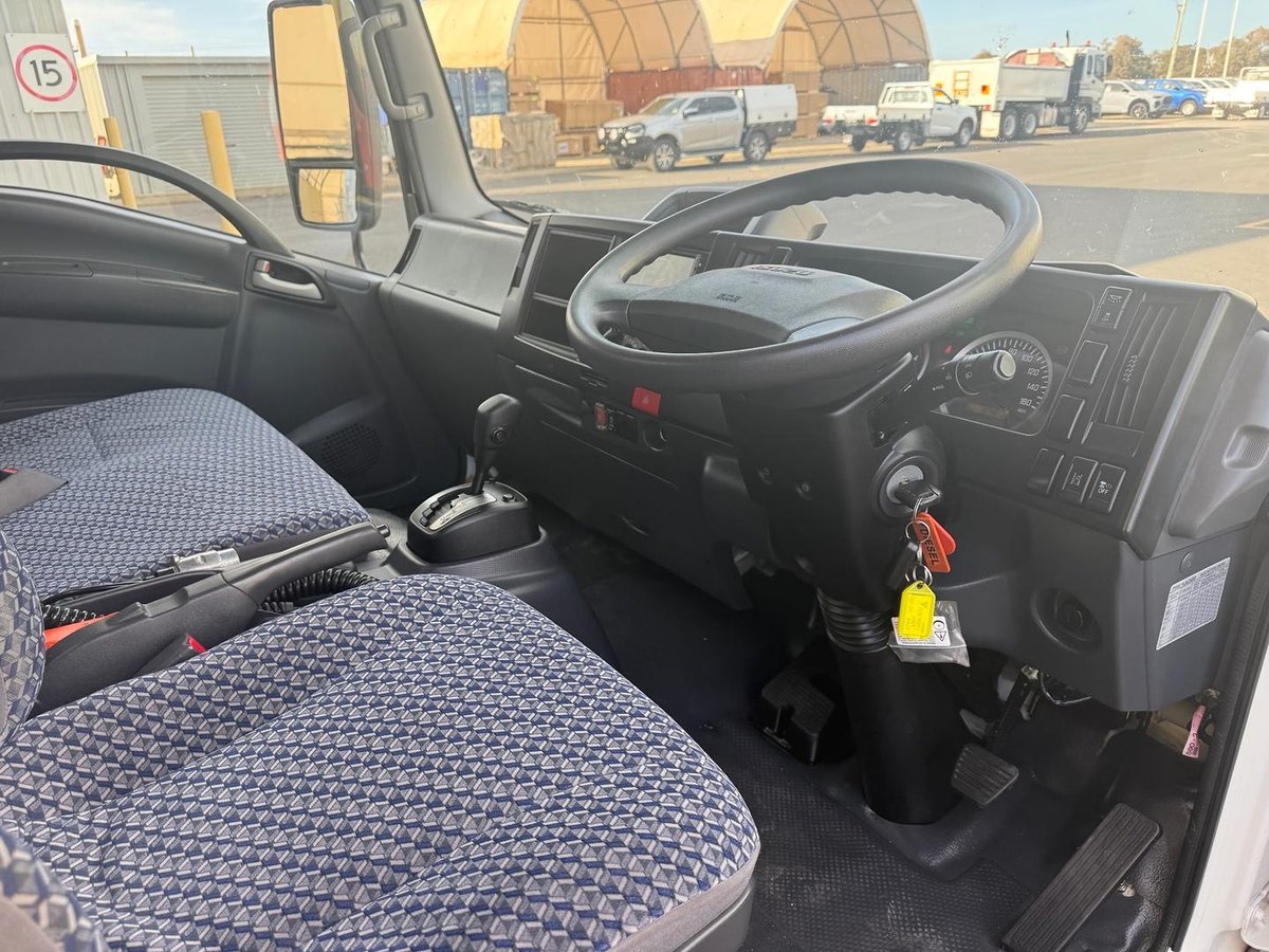 2022 Isuzu N Series NNR 45-150 image 15