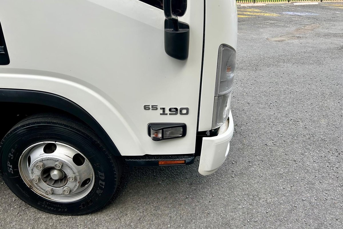 2018 Isuzu N Series NPR 65/45-190 image 11
