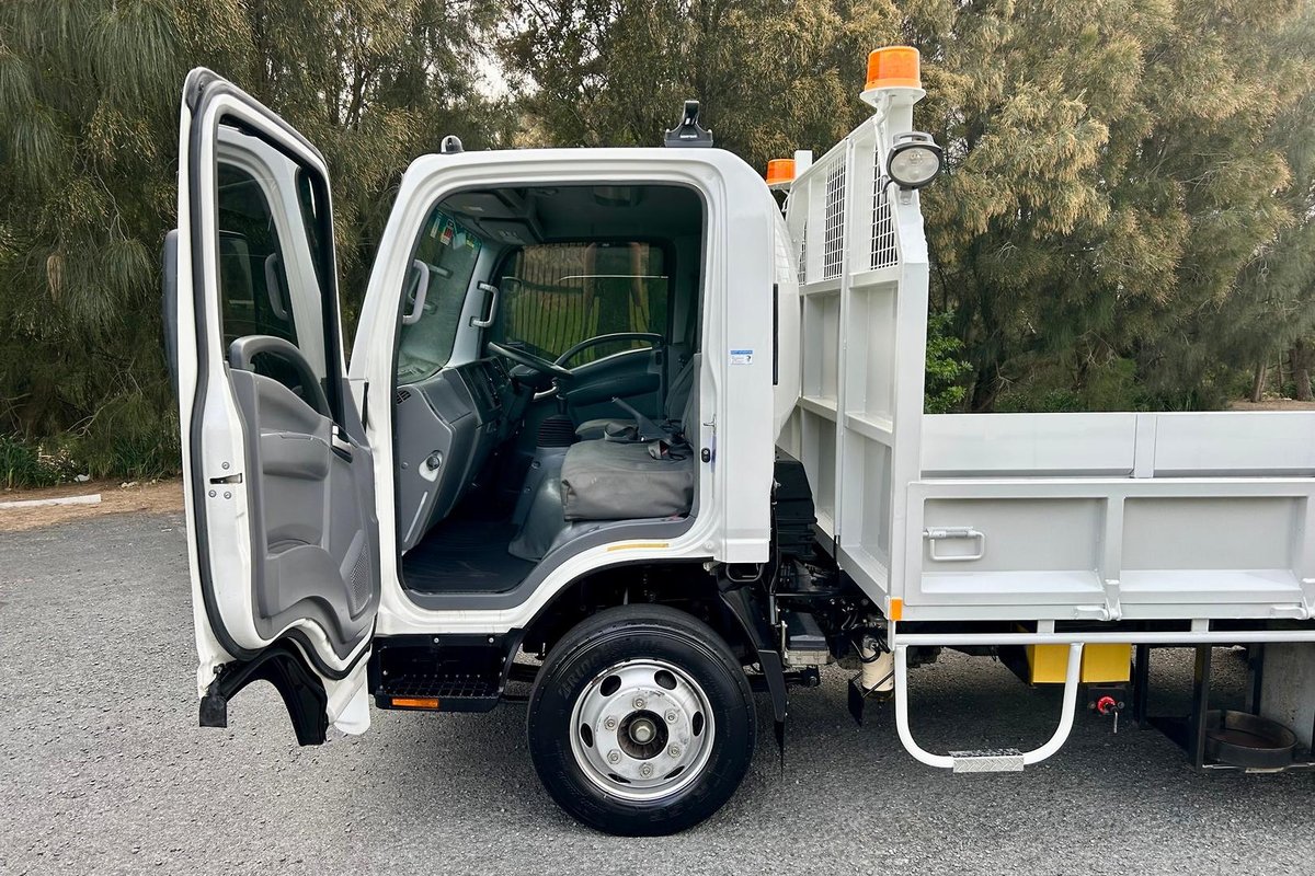 2018 Isuzu N Series NPR 65/45-190 image 25